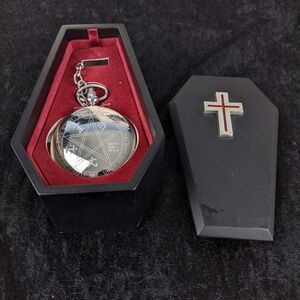 Hellsing limited edition 466/666 fossil pocket watch w/ coffin box